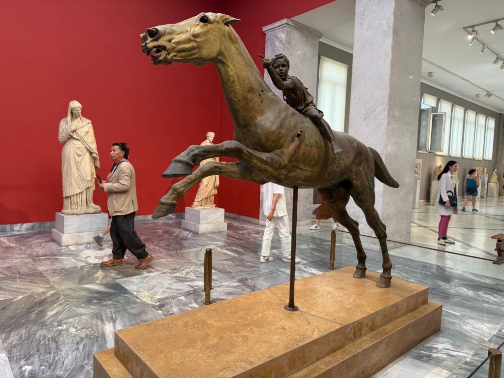 Fantino di Capo Artemision, Museo Archeologico Nazionale di Atene