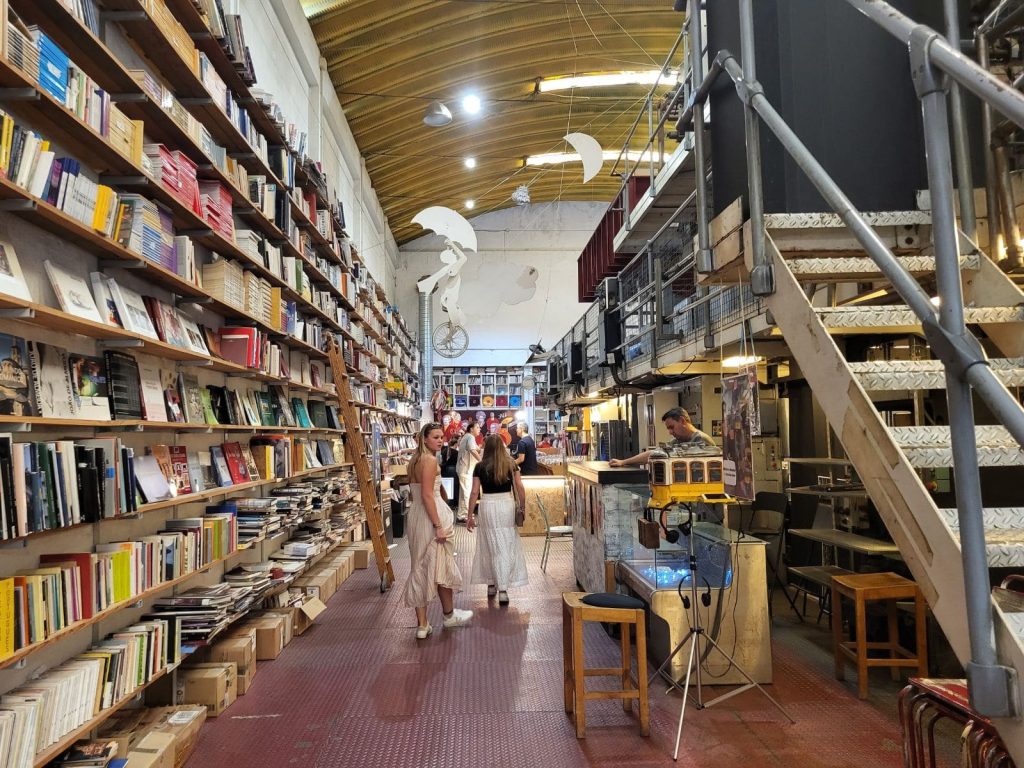 Libreria Ler Devagar, nella LX Factory