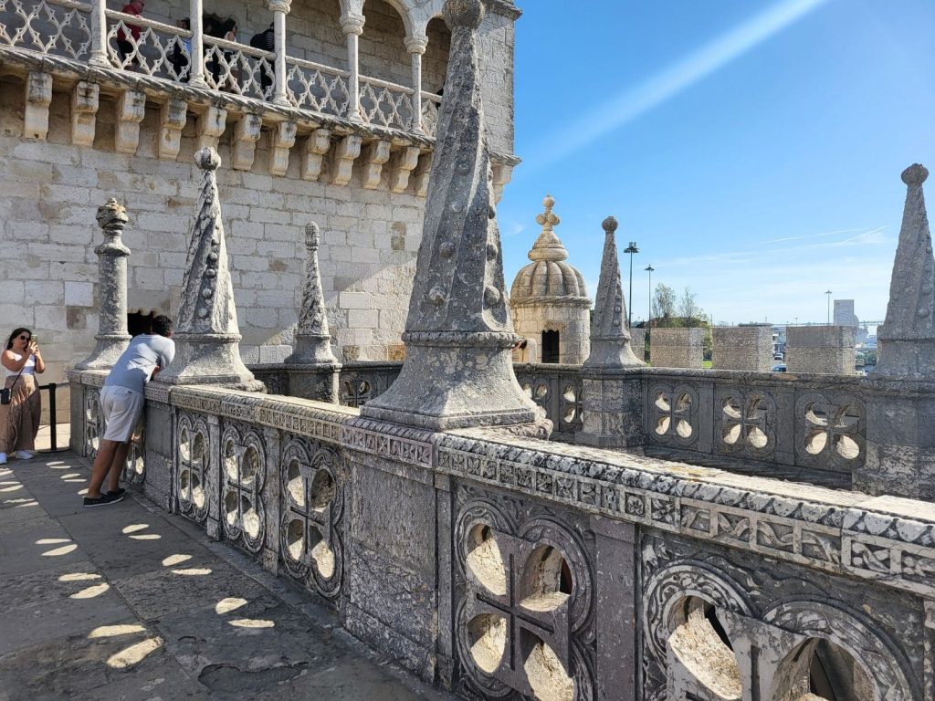 Torre di Belém da uno dei bastioni